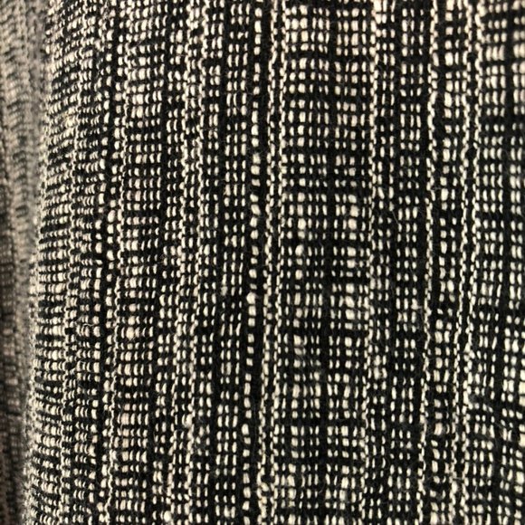 SOLD | Hot Cotton Boxy Linen Button Up - Picture 9 of 10